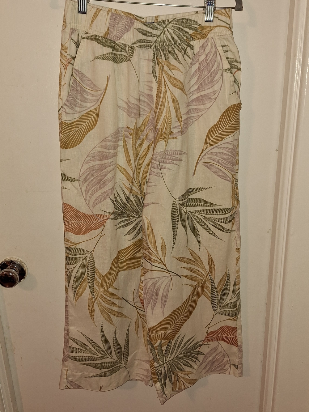 Tahari Cream Linen Pants with Golden Leaf Print